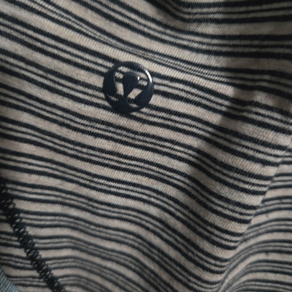 LULULEMON & WHITE FOX - Picture 3 of 4